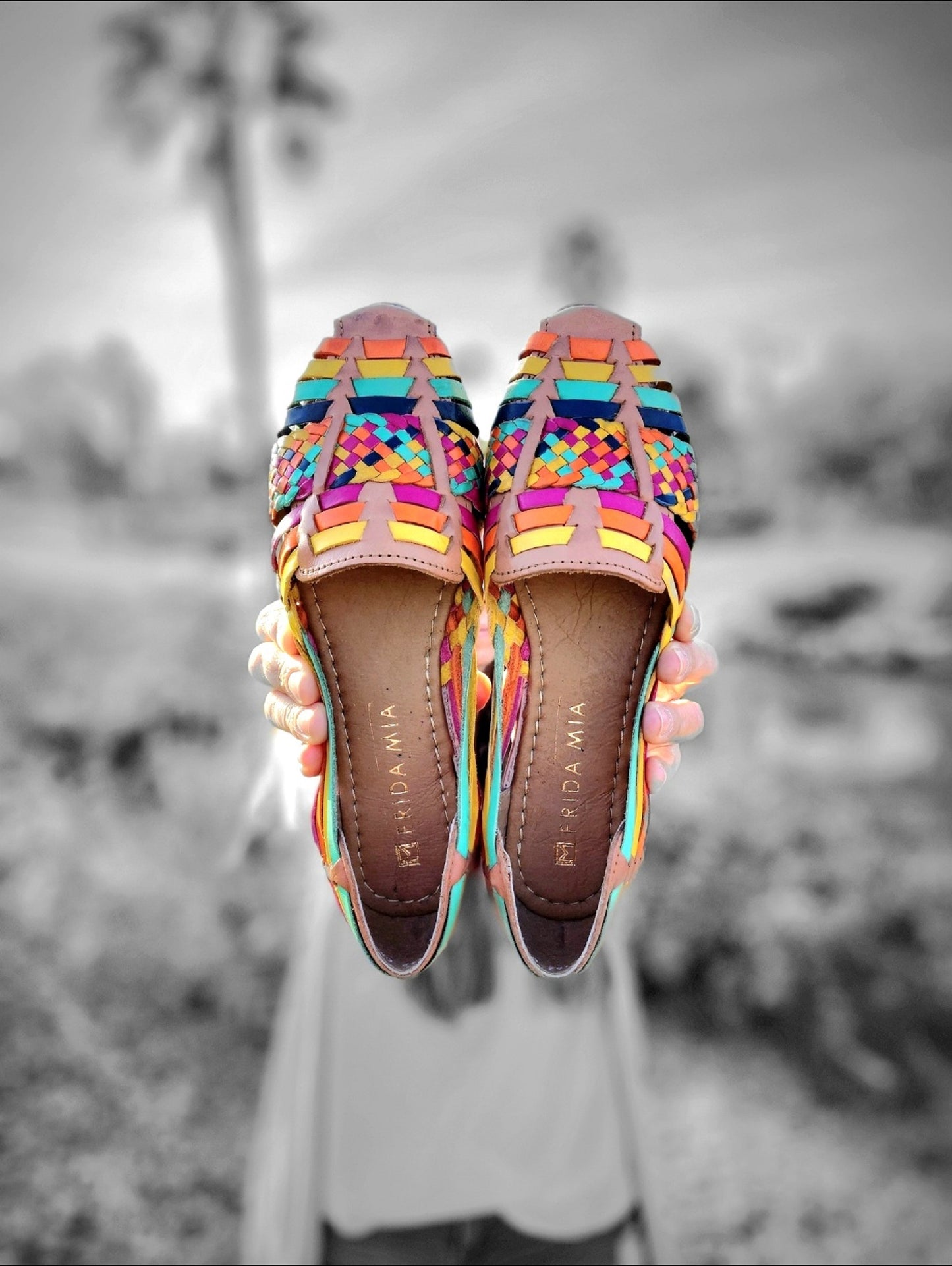 Women's Leather Huarache Sandals - Trenza