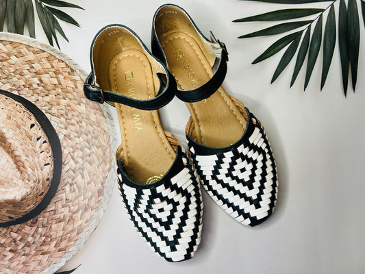 Huarache - Mexican Sandal White and Black